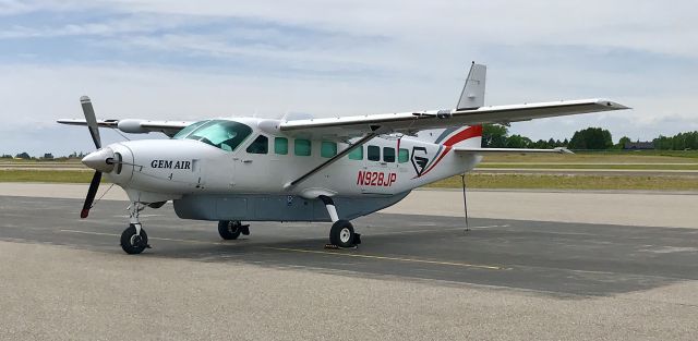 Cessna Caravan (N928JP) - Awaiting today’s UPS load to take down to SLC. Arrived from RXE a few hours ago.