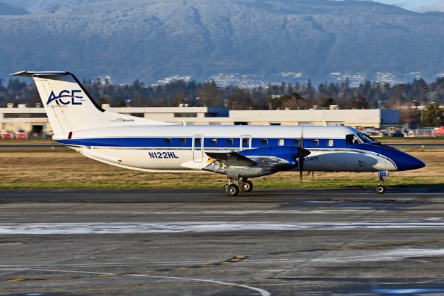 Embraer EMB-120 Brasilia (N122HL)