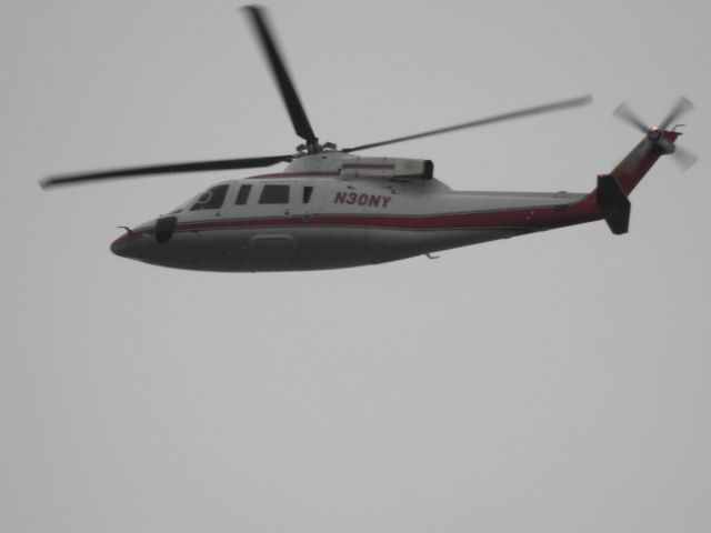 Sikorsky S-76 (N30NY) - Smith point beach,long Island NY.br /Im here on vacation after not being here for 15 years :-D