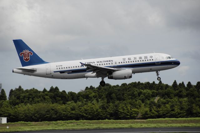 Airbus A320 (B-6761) - Final Approach to Narita Intl Airport Rnwy16L on 2012/08/18