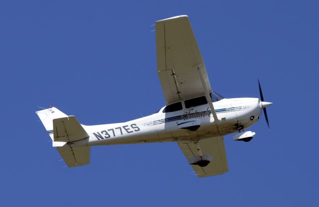 Cessna Skyhawk (N377ES)