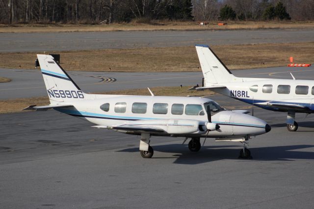 Piper Navajo (N59906)