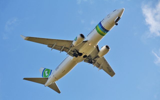 Boeing 737-800 (PH-HZN) - transavia b737-8 ph-hzn training at shannon 10/3/15.