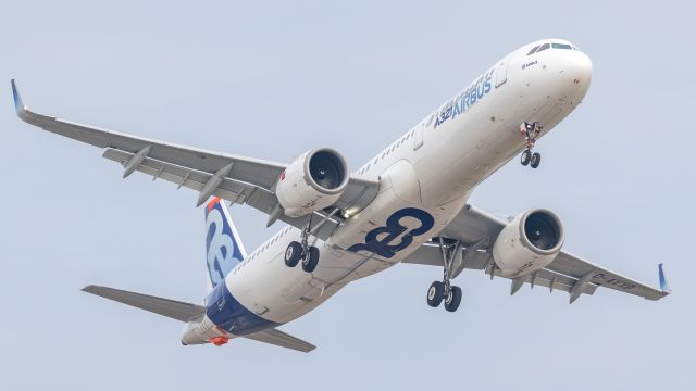 Airbus A321 (D-AVXB)