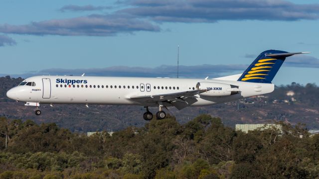 Fokker 100 (VH-XKM)