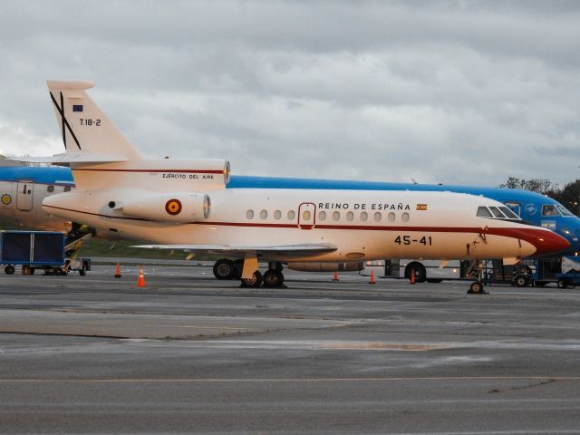 Dassault Falcon 900 (T182)