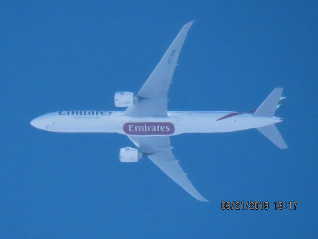 BOEING 777-300ER (A6-EQB)