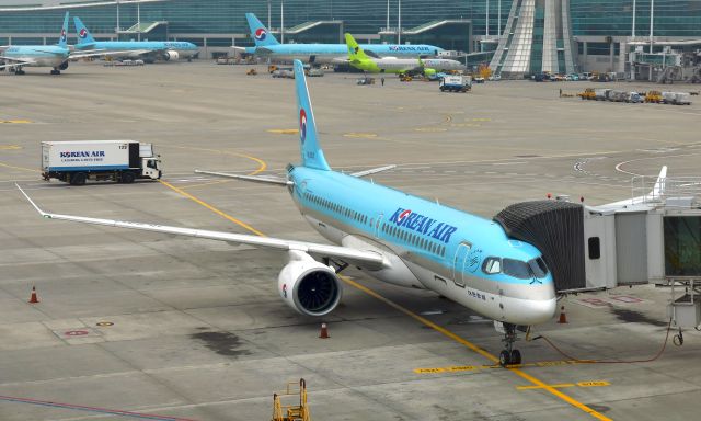Airbus A220-300 (HL8313) - Korean Air Airbus A220-300 HL8313 in Seoul