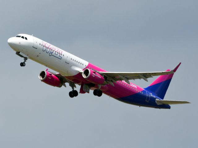 Airbus A321 (HA-LTD)