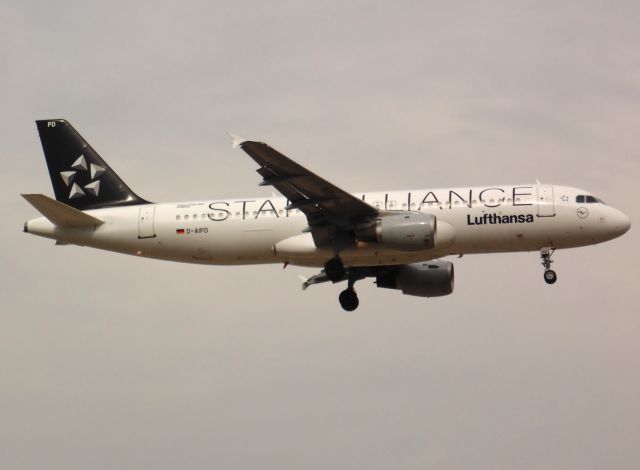 Airbus A320 (D-AIPD)