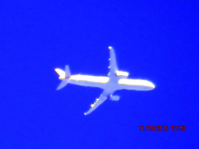 Airbus A321 (N524UW)