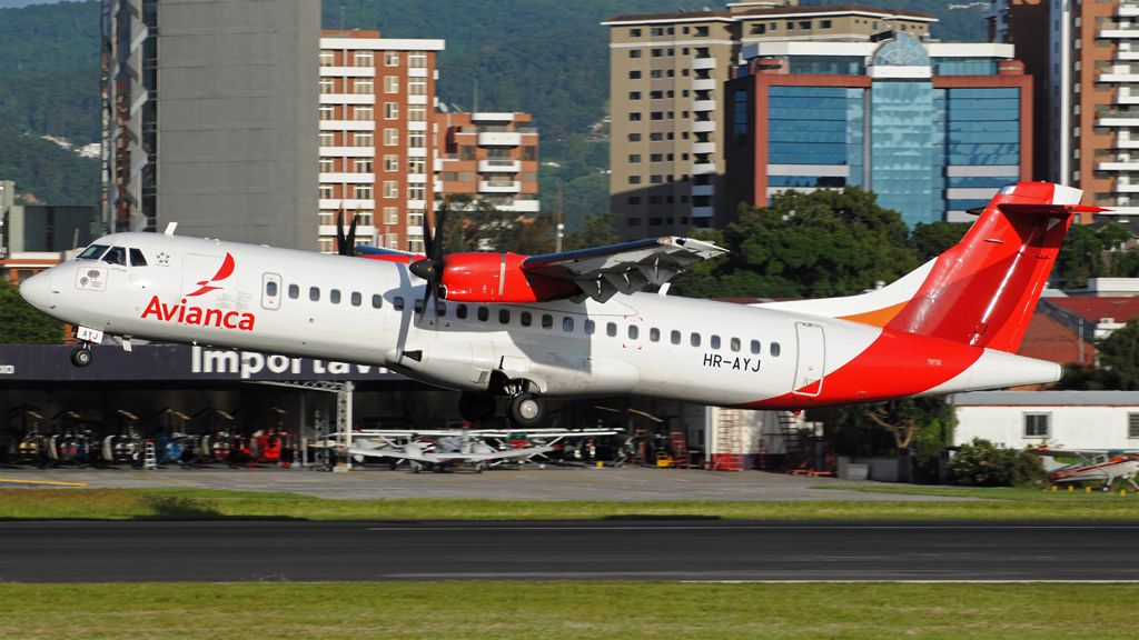 ATR ATR-72 (HR-AYJ) - ATR 72-212A(600)