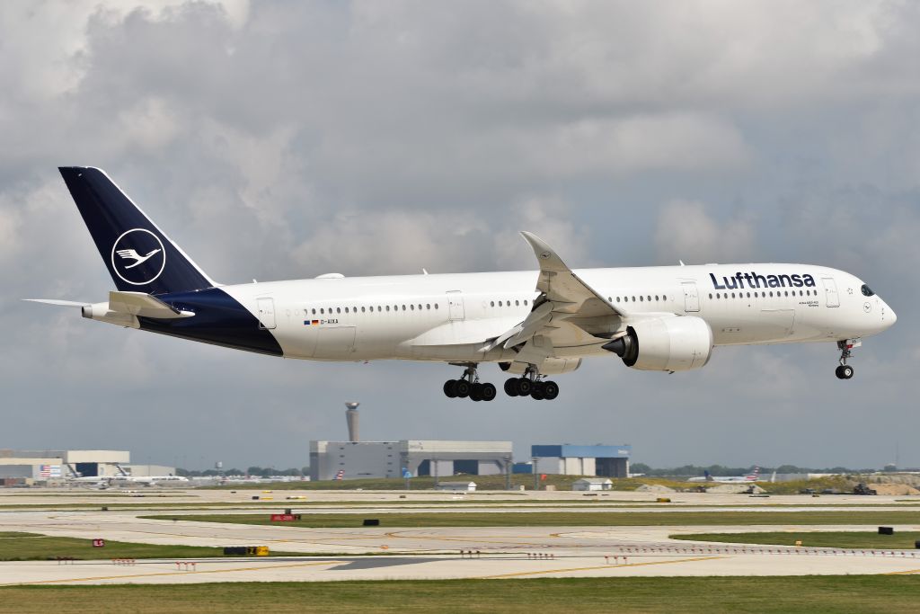 Photo of Lufthansa A359 (D-AIXA) - FlightAware