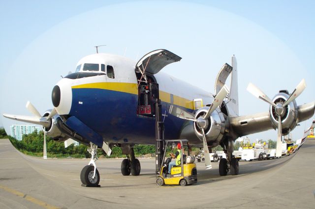 Douglas DC-6 (N70BF)