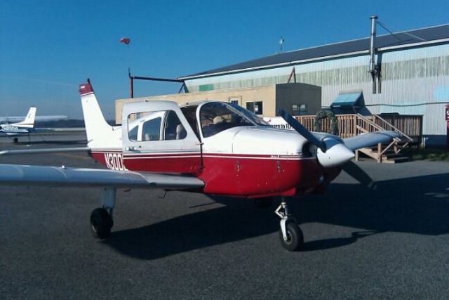 Piper Cherokee (N3008A)