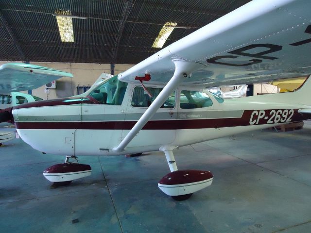 Cessna Skyhawk (CP-2692) - IN SLET READY FOR TAKEOFF