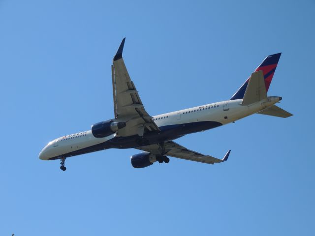 Boeing 757-200 (N706TW)