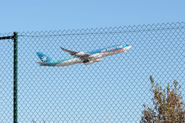 Airbus A340-300 (F-OLOV)