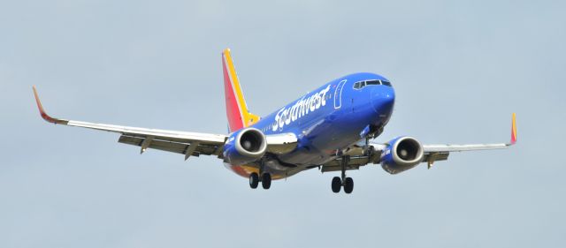BOEING 737-300 (N640SW)