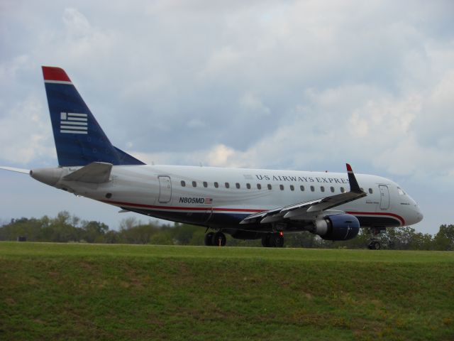 Embraer 170/175 (N805MD)