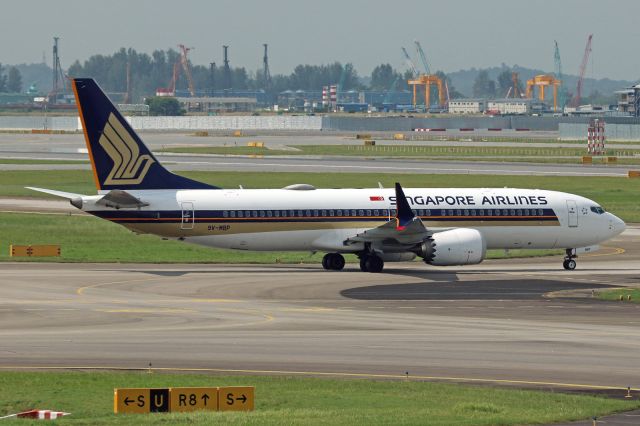 Boeing 737 MAX 8 (9V-MBP)