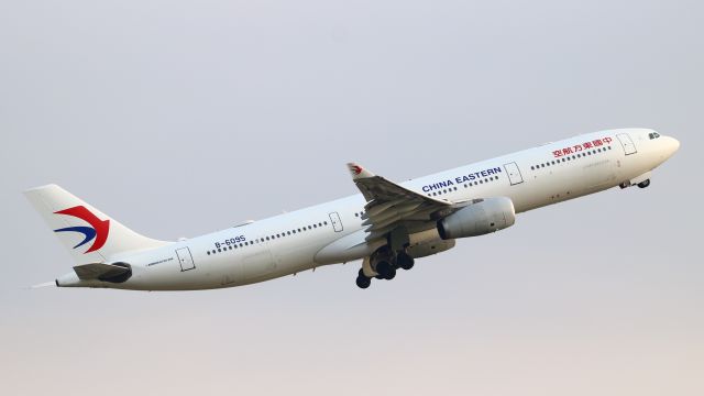 Airbus A330-300 (B-6095)