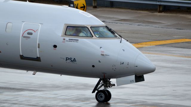 Canadair Regional Jet CRJ-900 (N575NN)