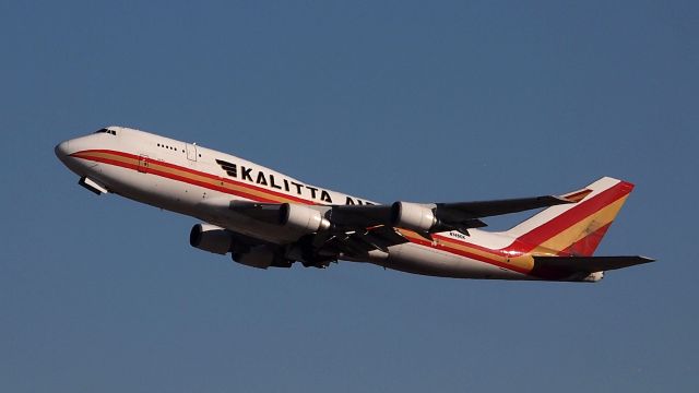 Boeing 747-400 (N745CK) - Departing 36C.