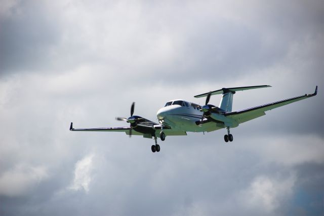 Beechcraft Super King Air 200 (N250JS)