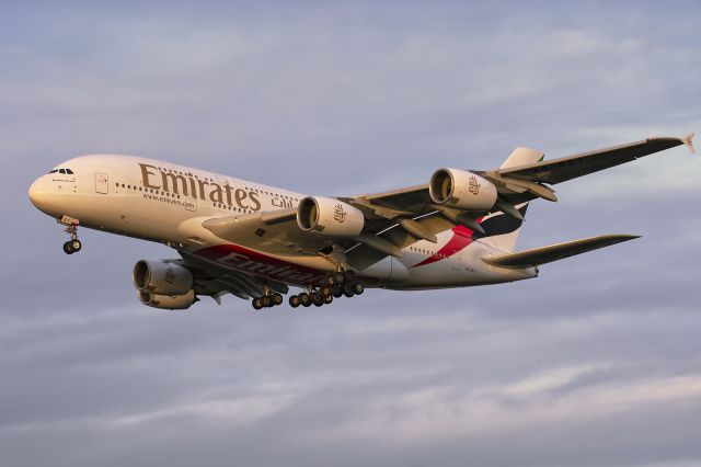 Airbus A380-800 (A6-EEY) - 2nd Feb., 2022: The double decker bus from Dubai on short finals to runway 27L at London Heathrow. 