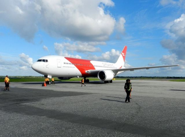 BOEING 767-200 (N253MY)
