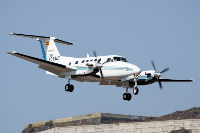 Beechcraft Super King Air 200 (EC-KND) - Airline: Eliance