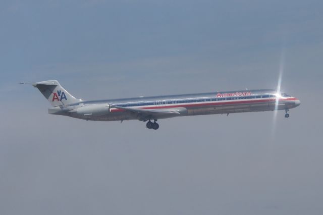 McDonnell Douglas MD-83 (N9628W)