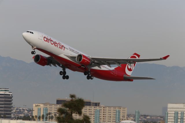 Airbus A330-200 (D-ALPI)
