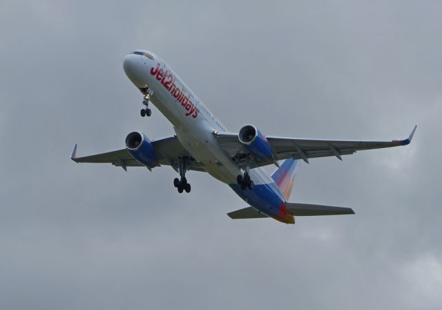 Boeing 757-200 (G-LSAC) - Date 12/07/17 c/n 25488