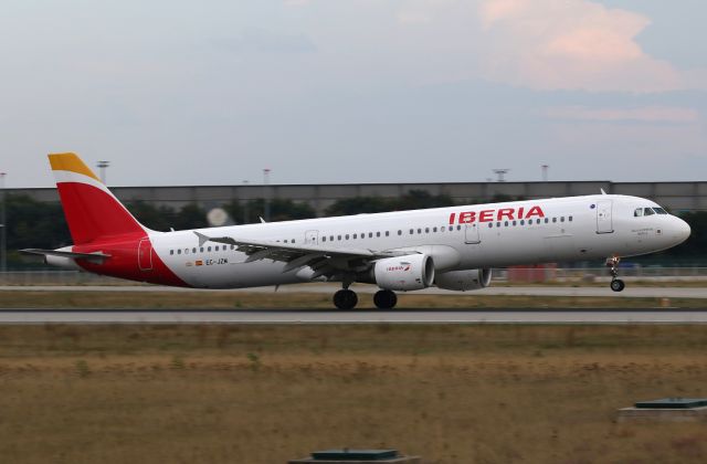 Airbus A321 (EC-JZM)