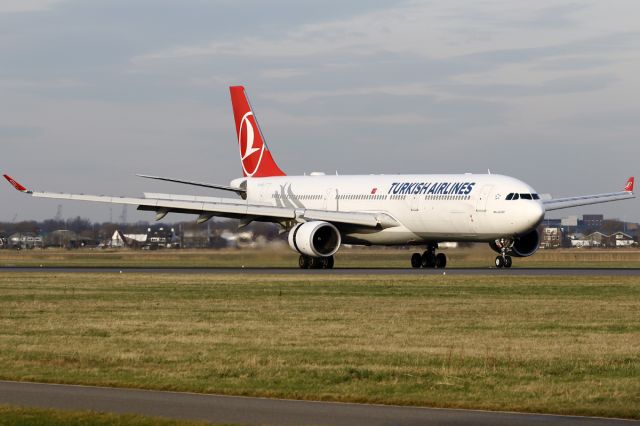 Airbus A330-300 (TC-LOD)