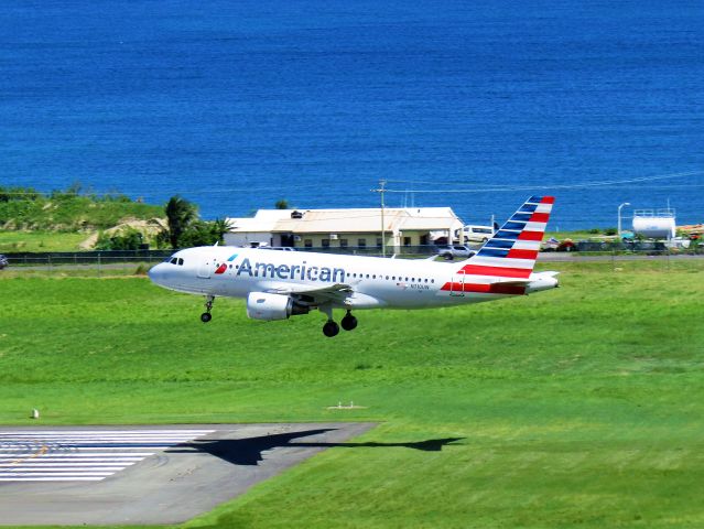 Airbus A319 (N710UW)