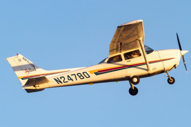 Cessna Skyhawk (N24780)