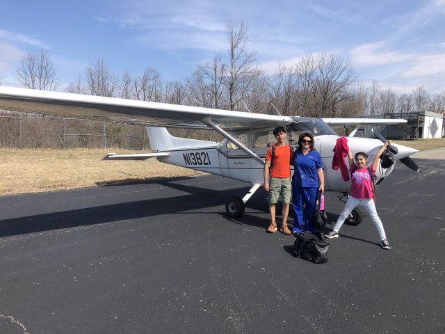 N13821 — - Afternoon flight from KLEX to KJKL in N13821 (Lexington Flying Club). 5,500ALT, 67NM, 45min. 