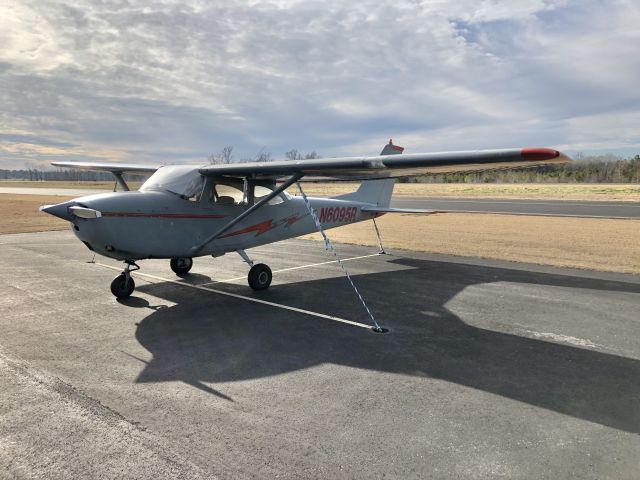 Cessna Skyhawk (N6095R)