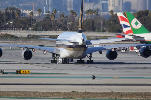 Airbus A380-800 (9V-SKN)