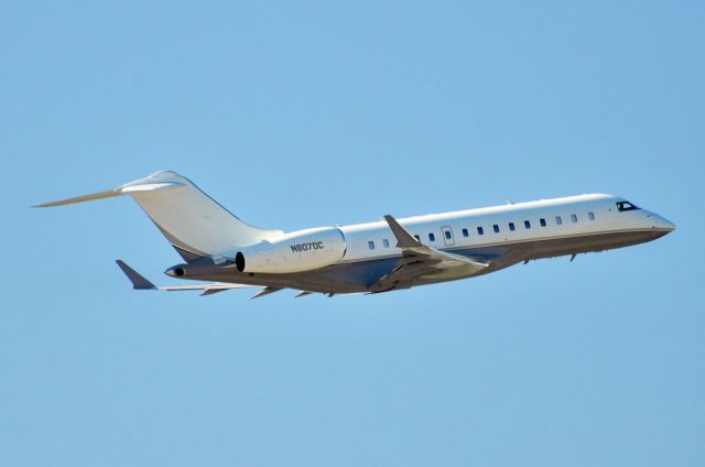 Bombardier Global Express (N807DC) - Seen at KIAD on 10/7/2010.