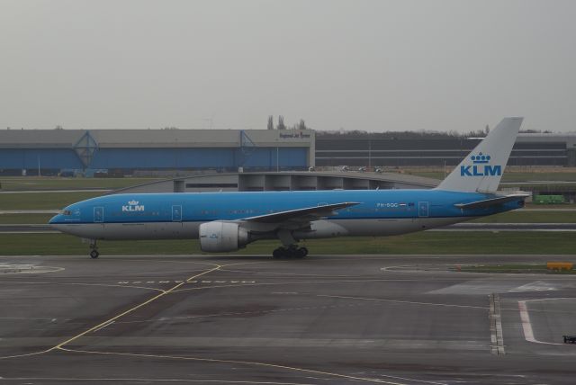 Boeing 777-200 (PH-BQG) - KLM B777-206ER cn32704; 2jan19