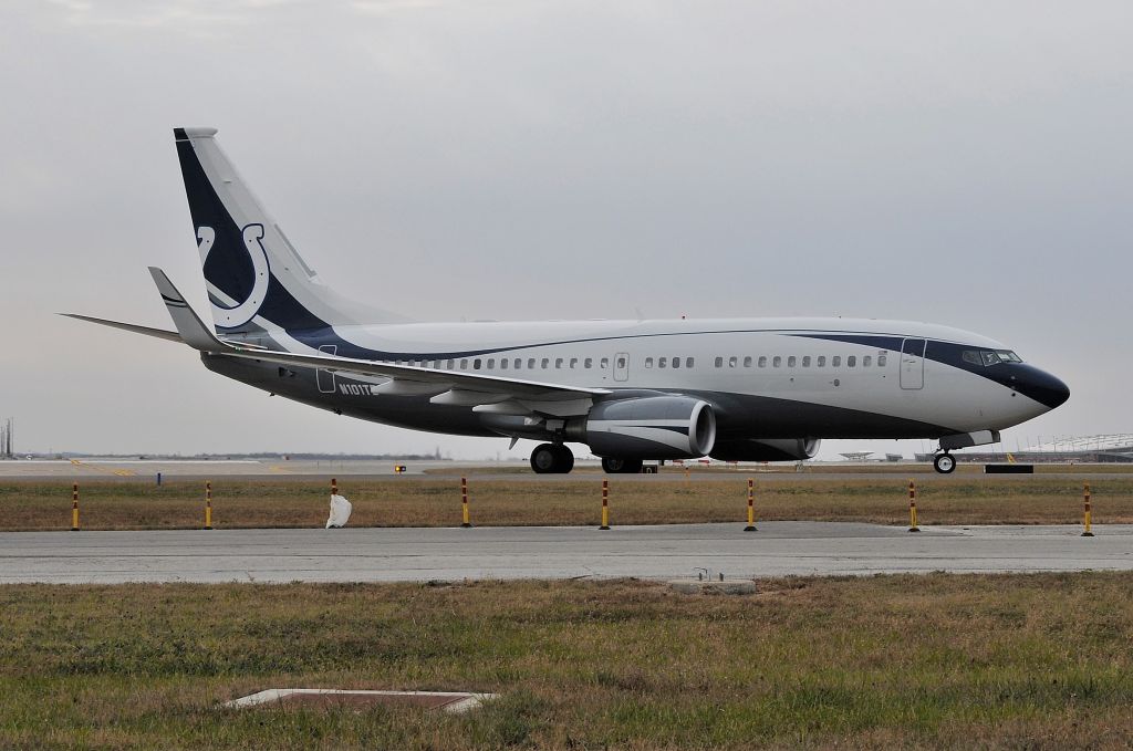 Boeing 737-700 (N101TD) - So here is Colt’s owner Jim Irsays new ride! A 22year old (Dec 1998) build Boeing 737-72U(BBJ) S/N 29273 L/N 146, arriving 23-L today 10-17-20 under some overcast skies. Landed 13:42 local EST. 