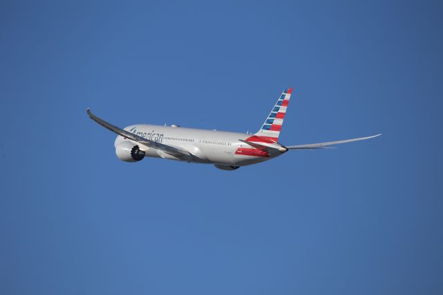 Boeing 787-9 Dreamliner (N838AA)