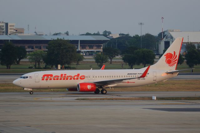 Boeing 737-800 (9M-LNQ)