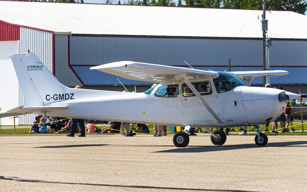 Cessna Skyhawk (C-GMDZ)