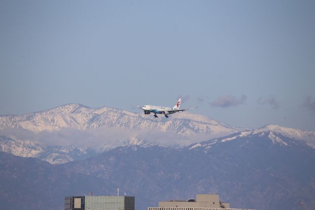 Airbus A330-200 (B-5902)