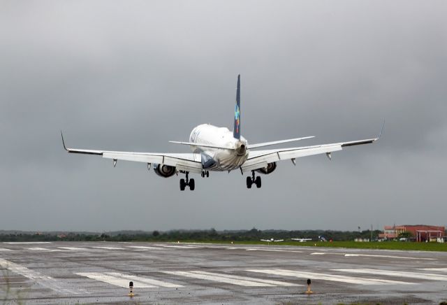 EMBRAER 195 (PR-AXN)